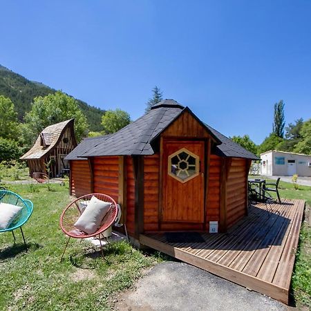 Camping La Ferme De Castellane Exterior photo