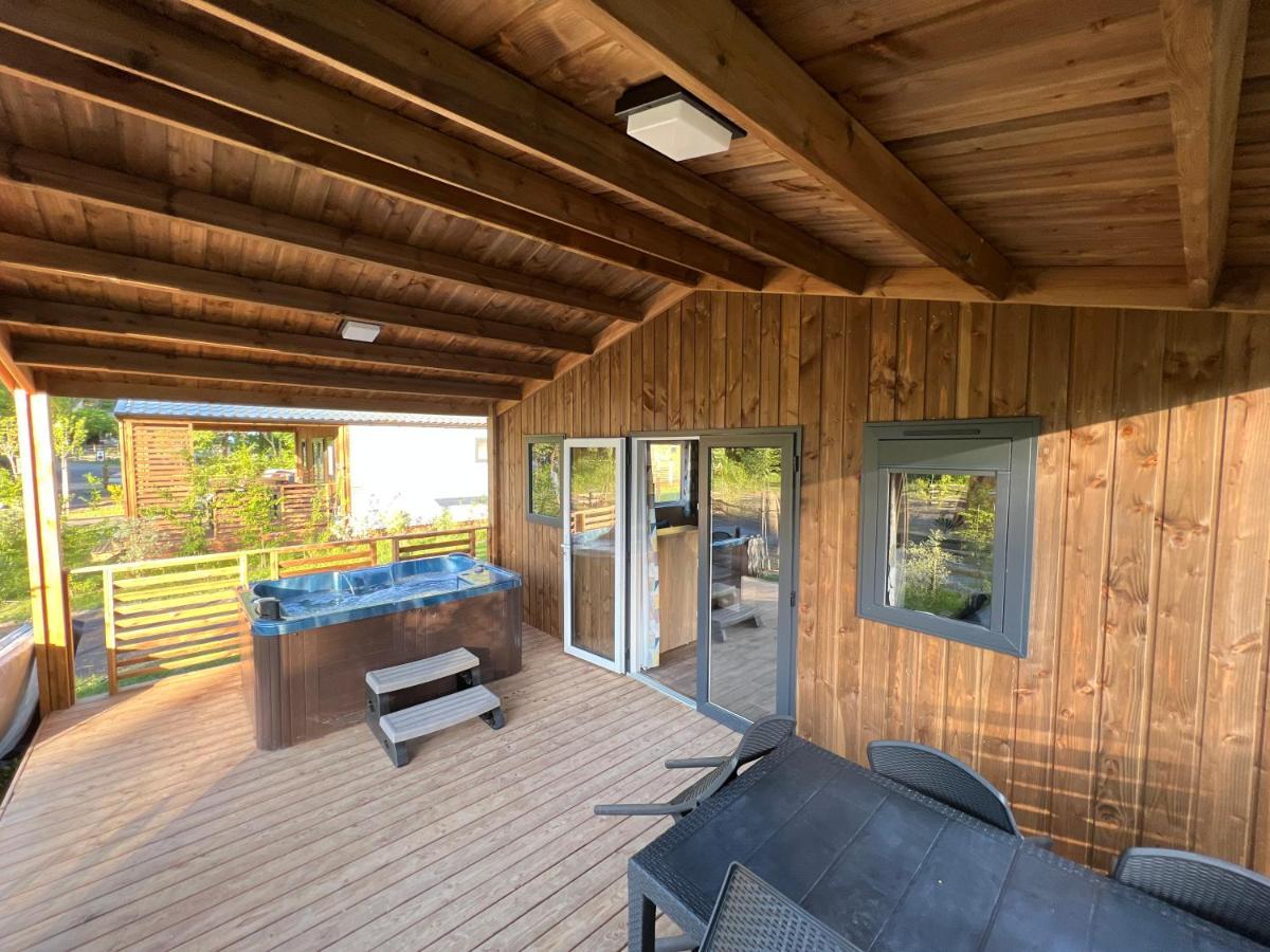 Camping La Ferme De Castellane Exterior photo