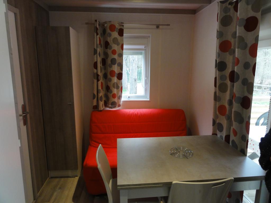 Camping La Ferme De Castellane Exterior photo