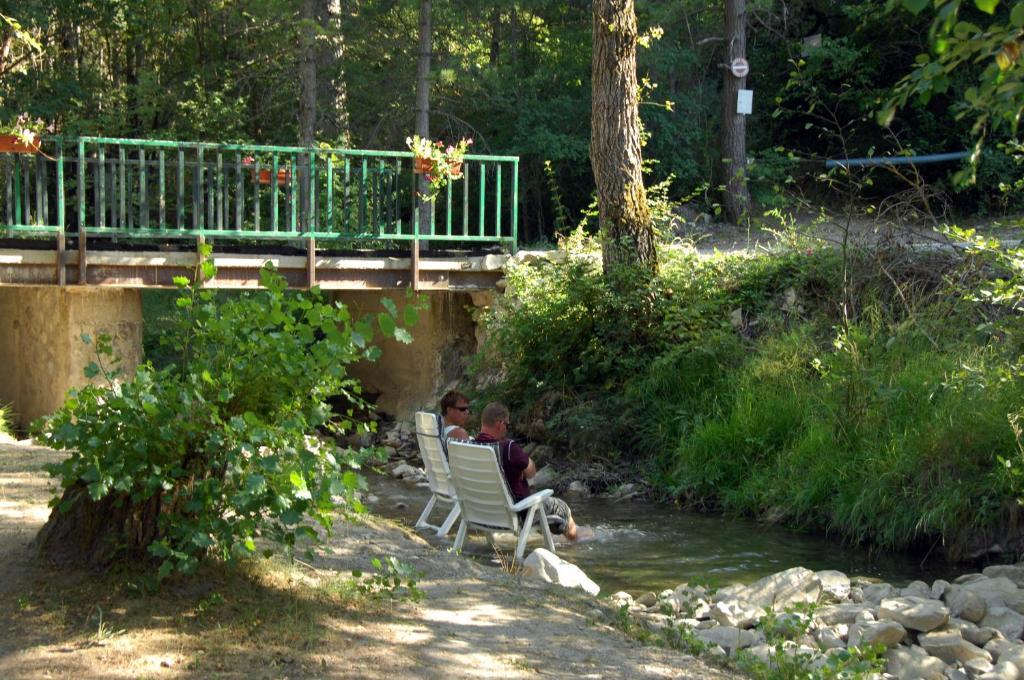 Camping La Ferme De Castellane Exterior photo