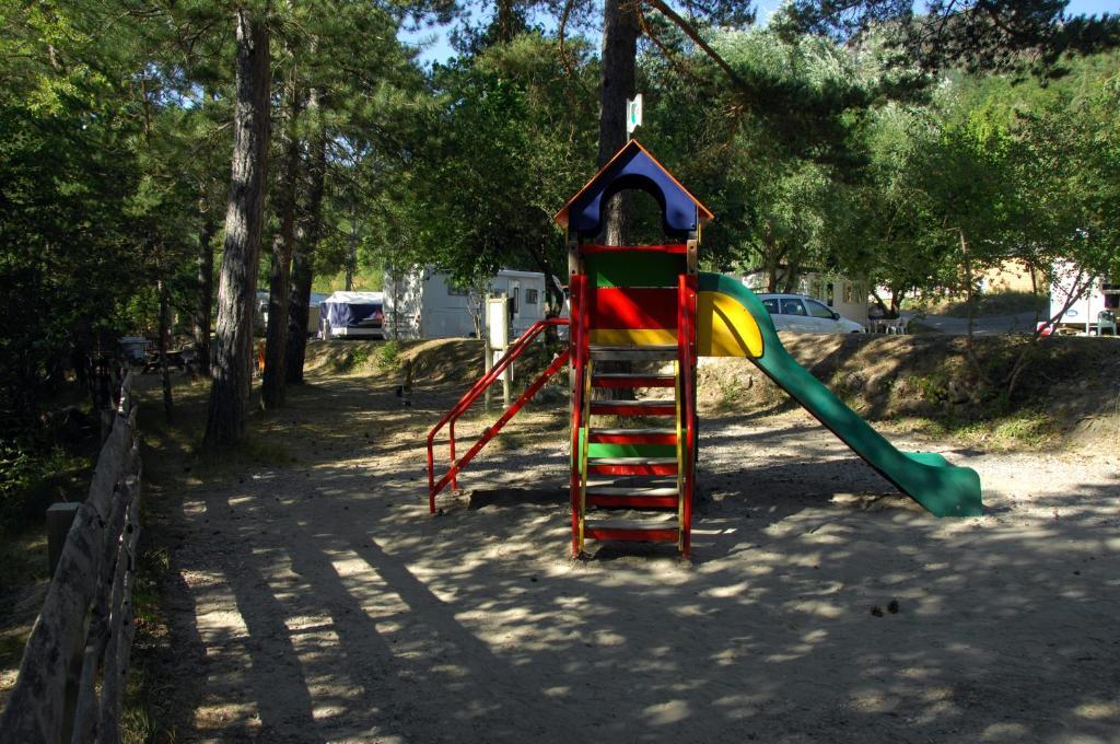 Camping La Ferme De Castellane Exterior photo