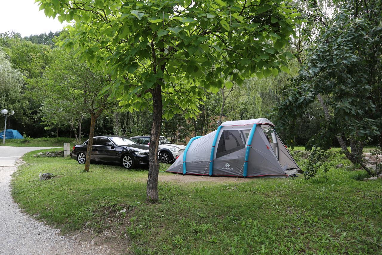 Camping La Ferme De Castellane Exterior photo