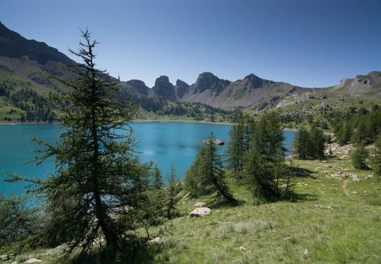 Camping La Ferme De Castellane Exterior photo